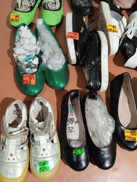 Тапки,туфли,кроссовки для девочек