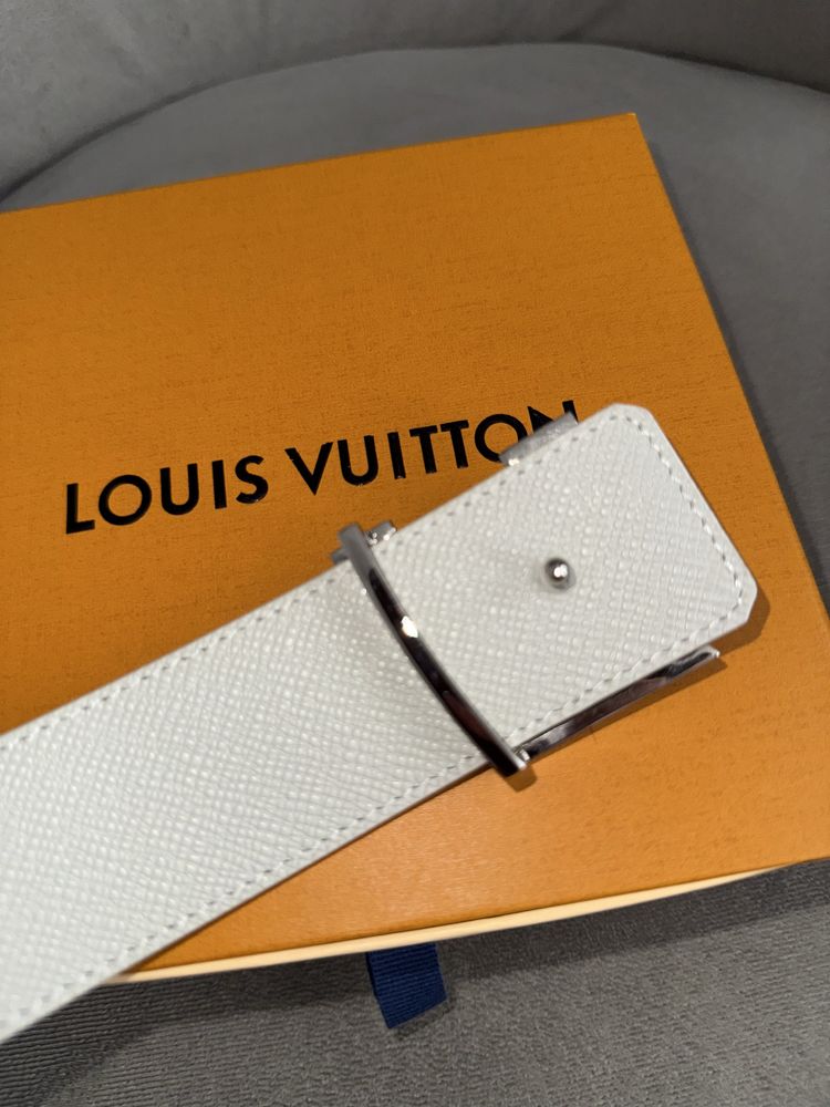 Louis Vuitton White Monogram Canvas Initiales Reversible Buckle Belt
