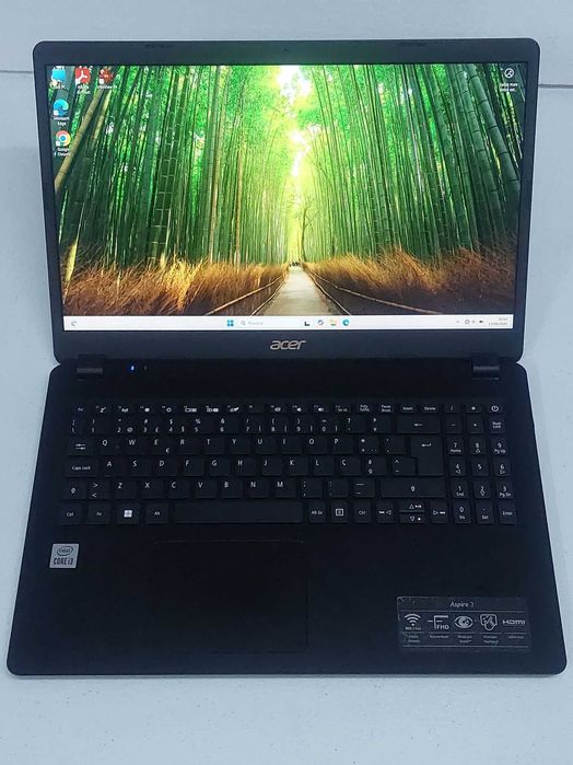 Acer i3 disco SSD 12Gb Ram Windows 11