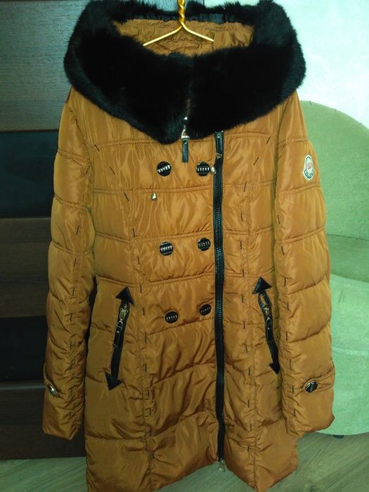 Зимова куртка жіноча