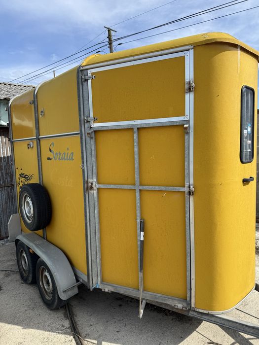 Atrelado para cavalos