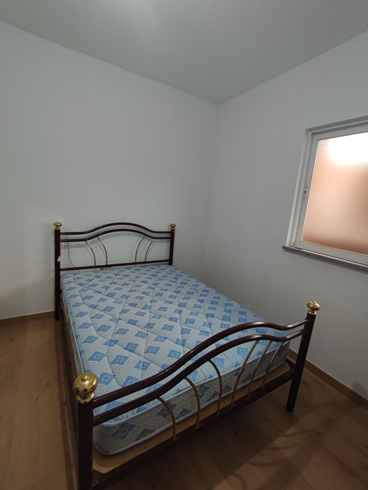 Cama de casal de Ferro