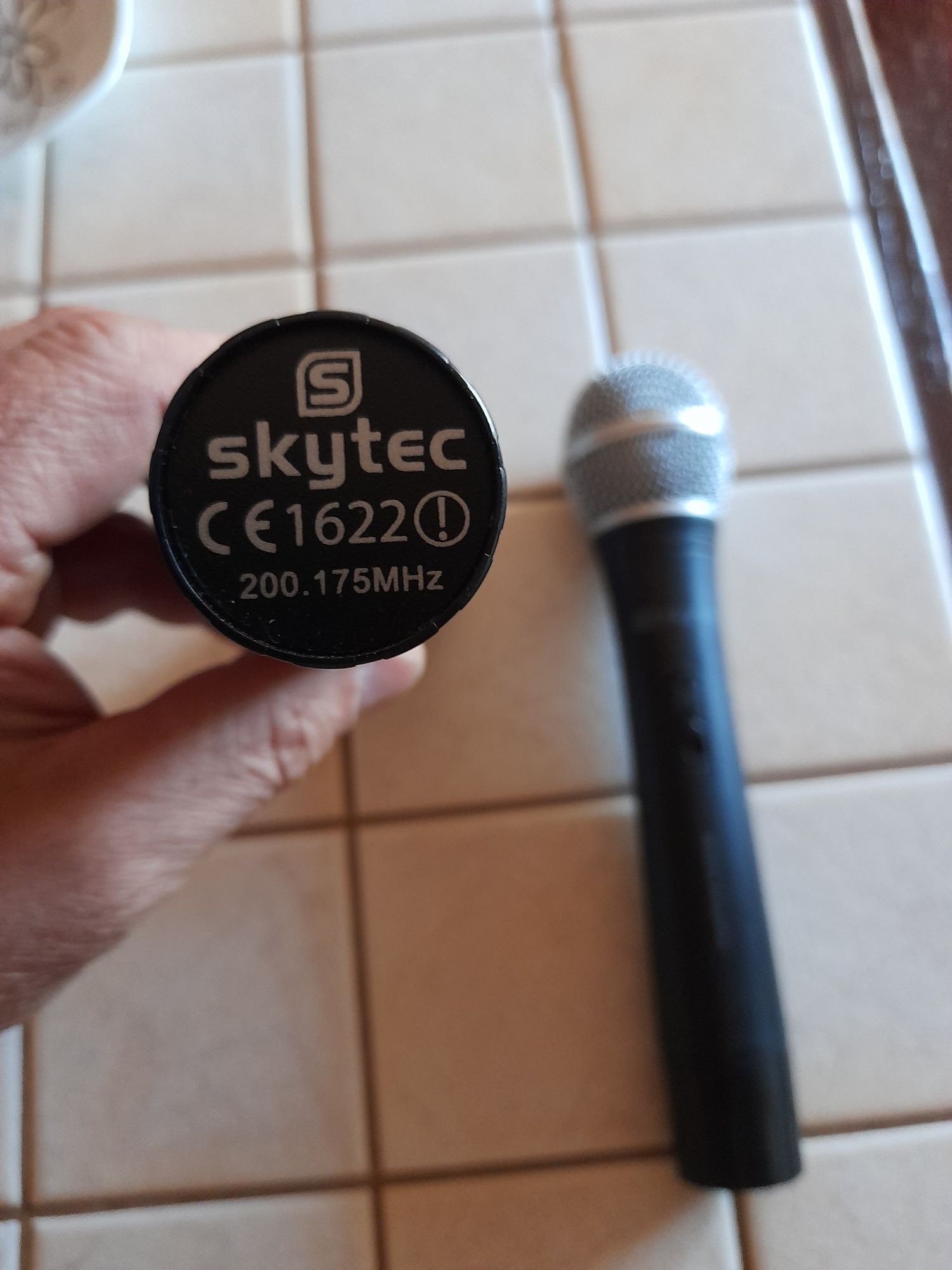 Mikrofon bezprzewodowy Skytec