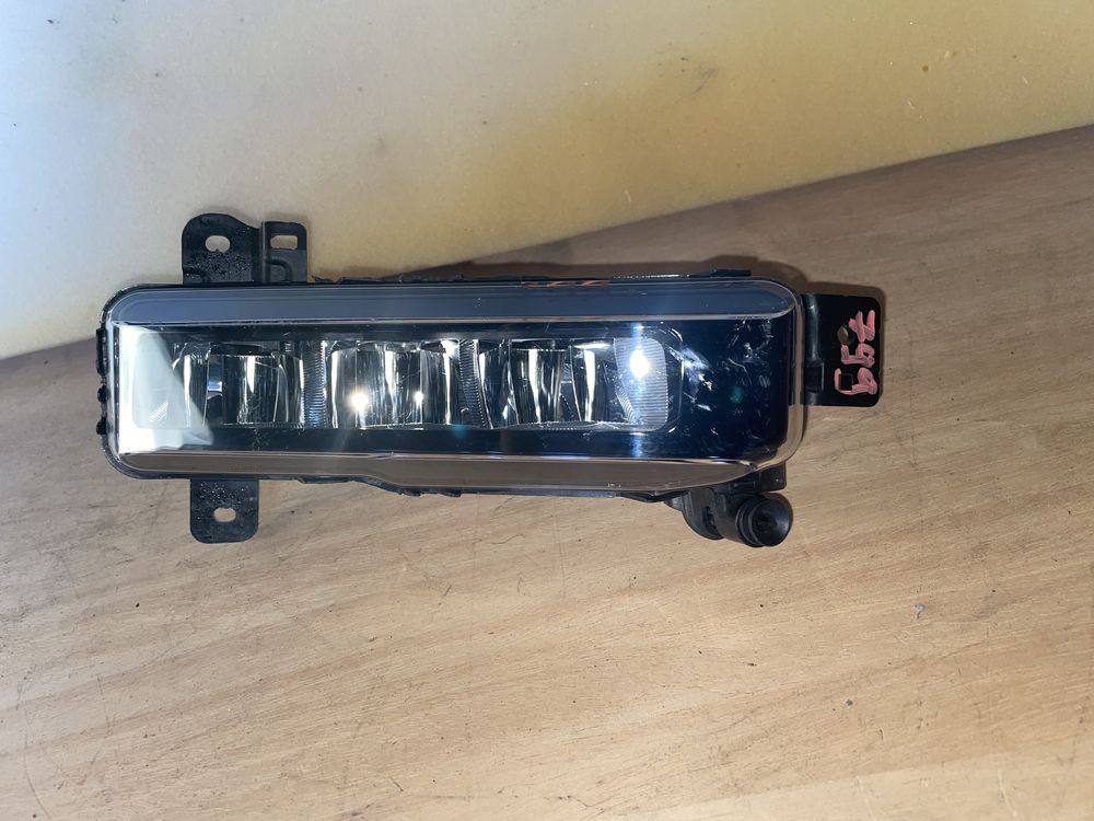 BMW 2 F45/46 BMW 3 G20/21 halogen led prawy