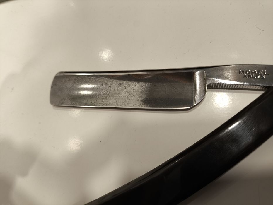 Опасная бритва Thiers Issard, волк и баран..