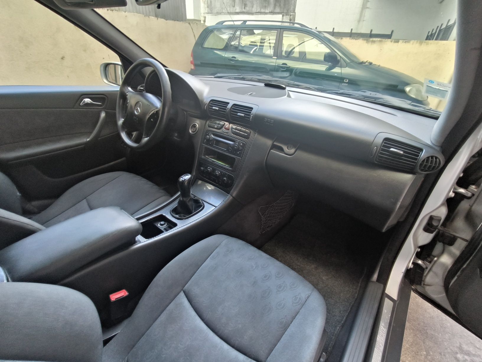Reservado Mercedes-Benz SW C220cdi excelente estado geral