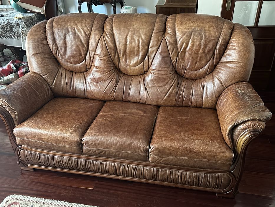 Sofás em oele verdadeira