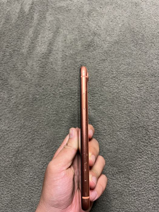 Iphone Xr laranja com 4 capas de oferta