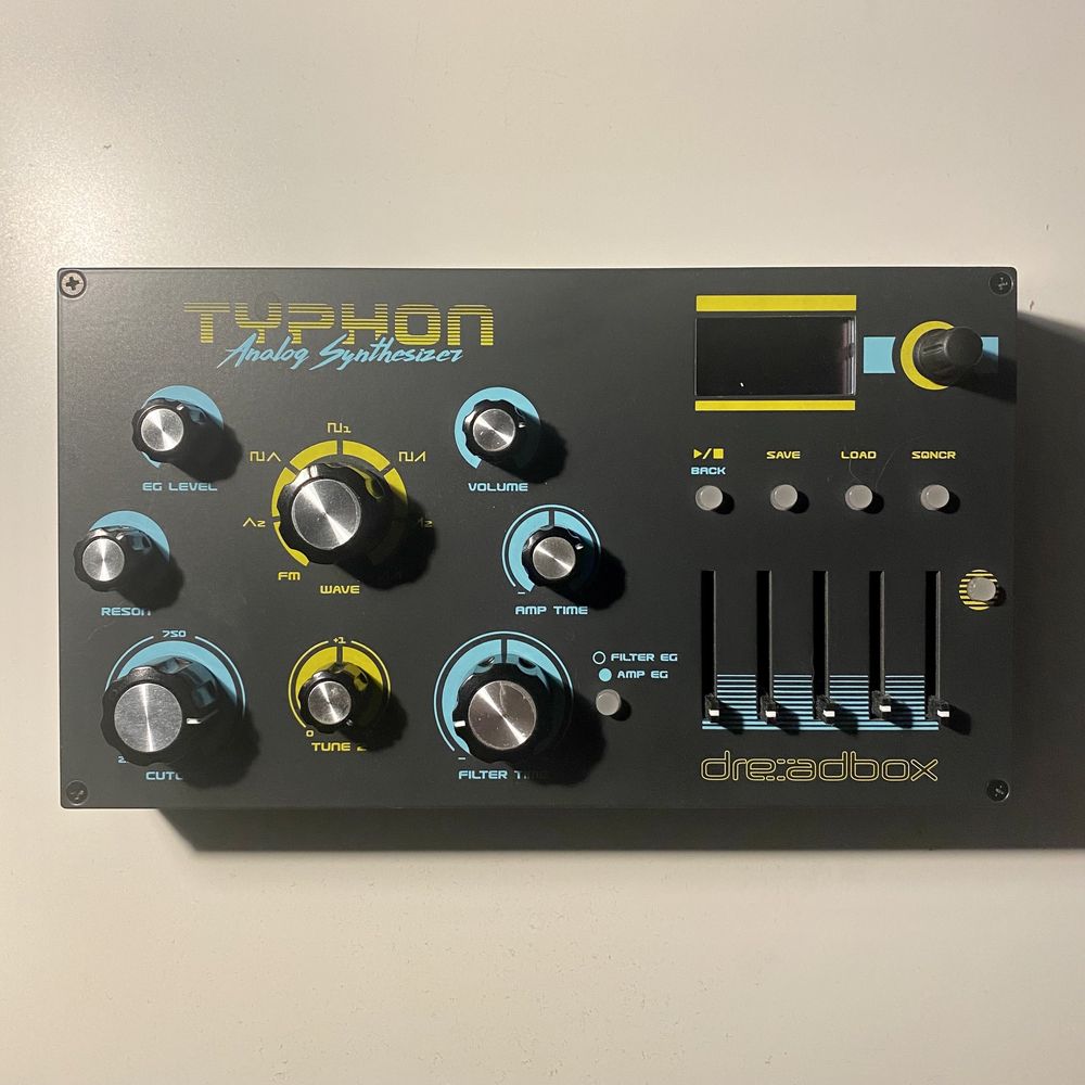 Dreadbox Typhon syntezator analogowy