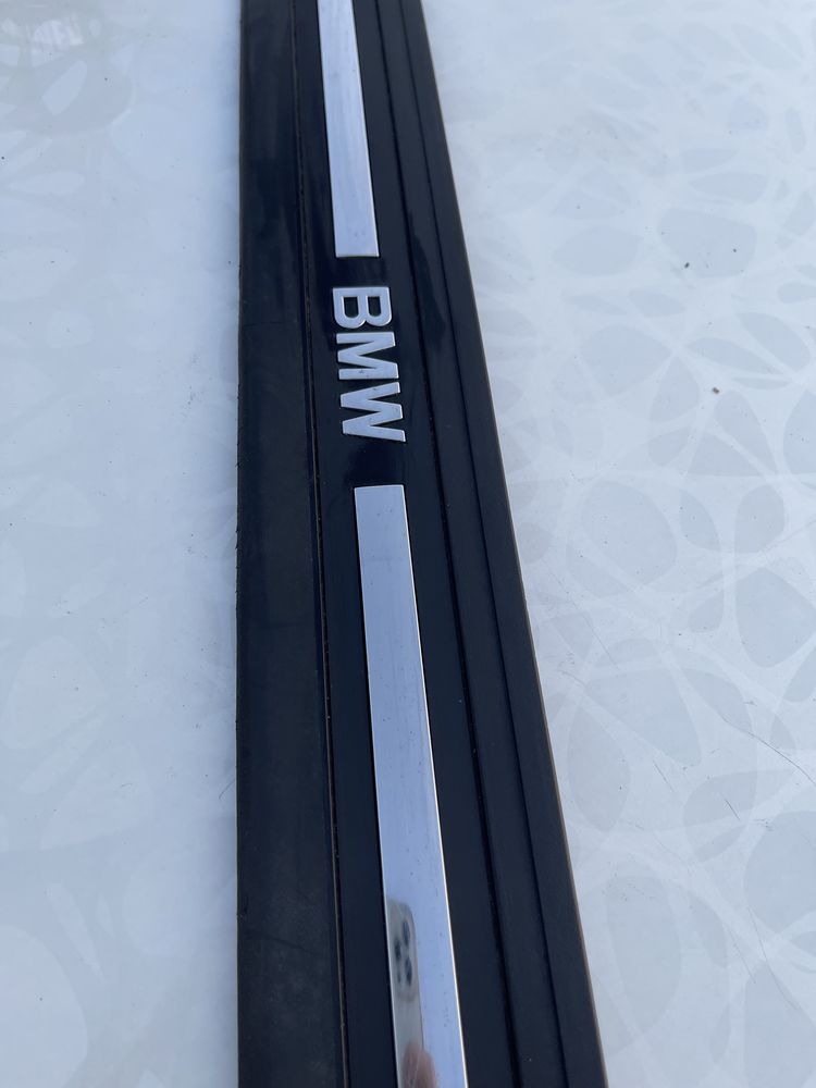 Е39 накладка на поріг передня права BMW Порожок Оригінал