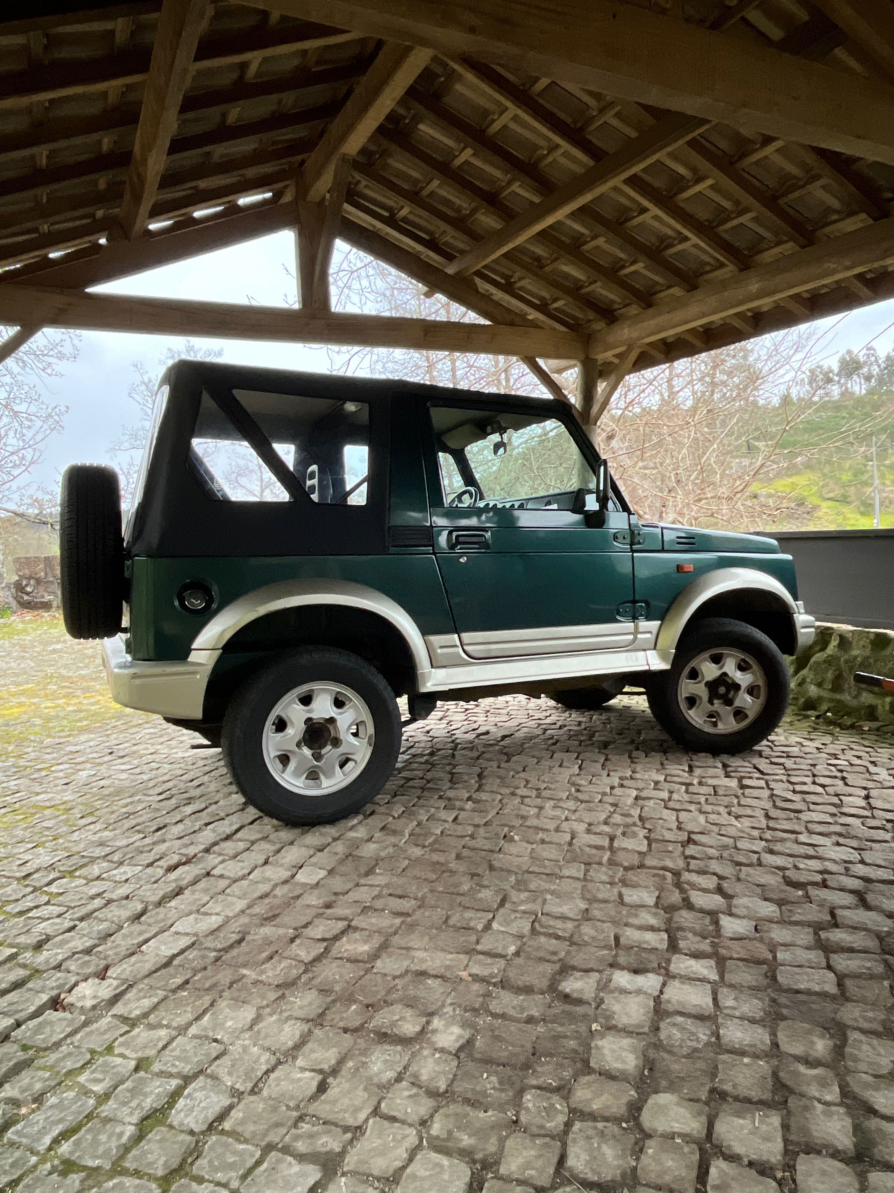 Suzuki Samurai (2000) Great Condition