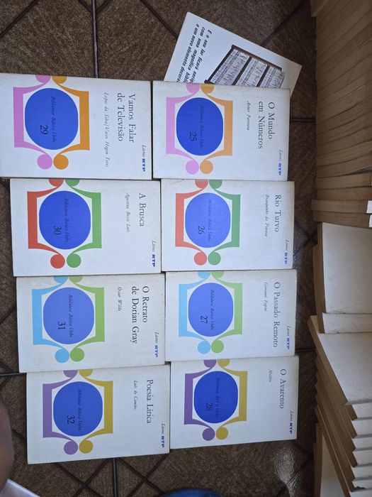 Coleção de 42 volumes