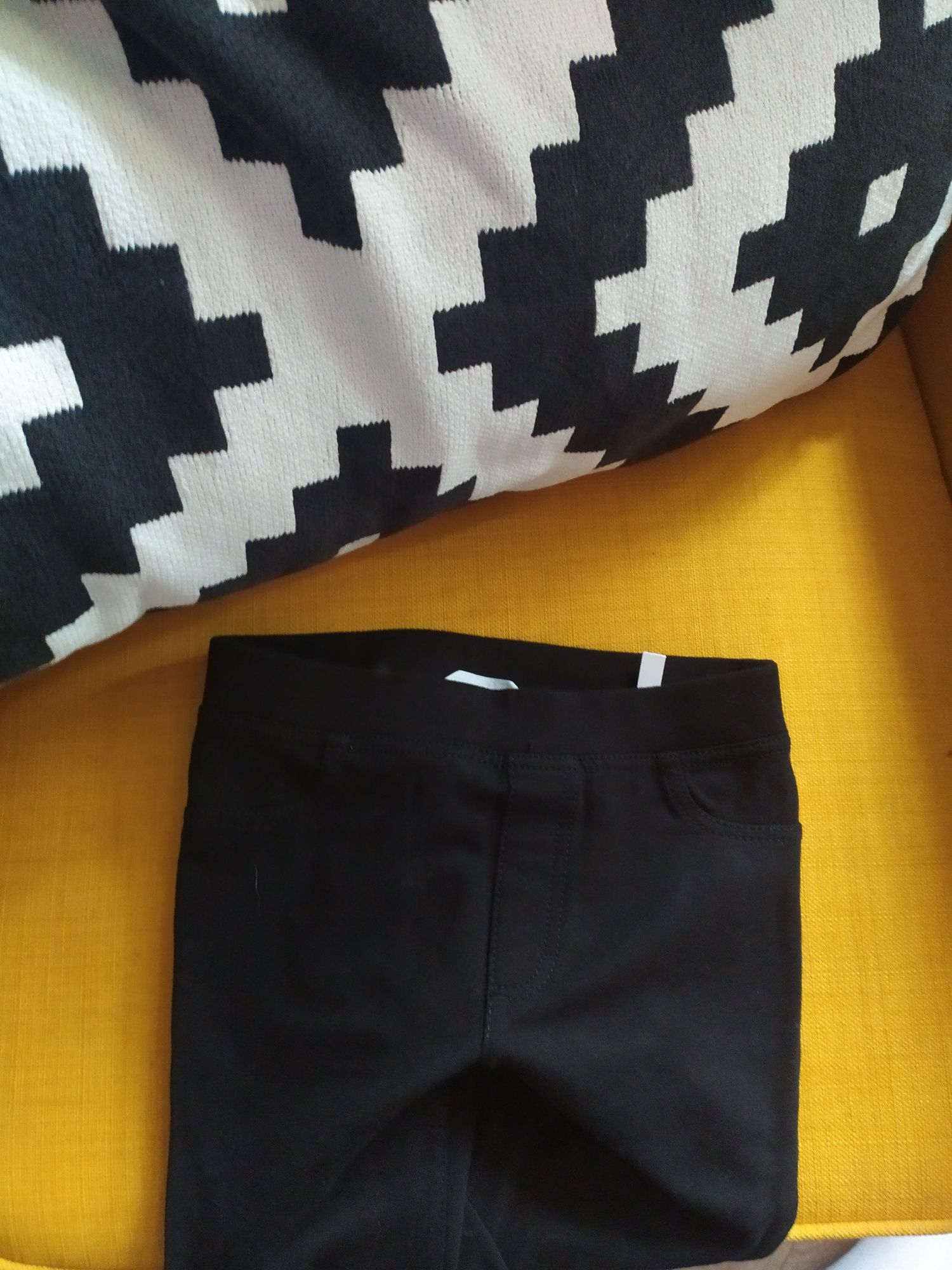 Legginsy r.128 H&M czarne