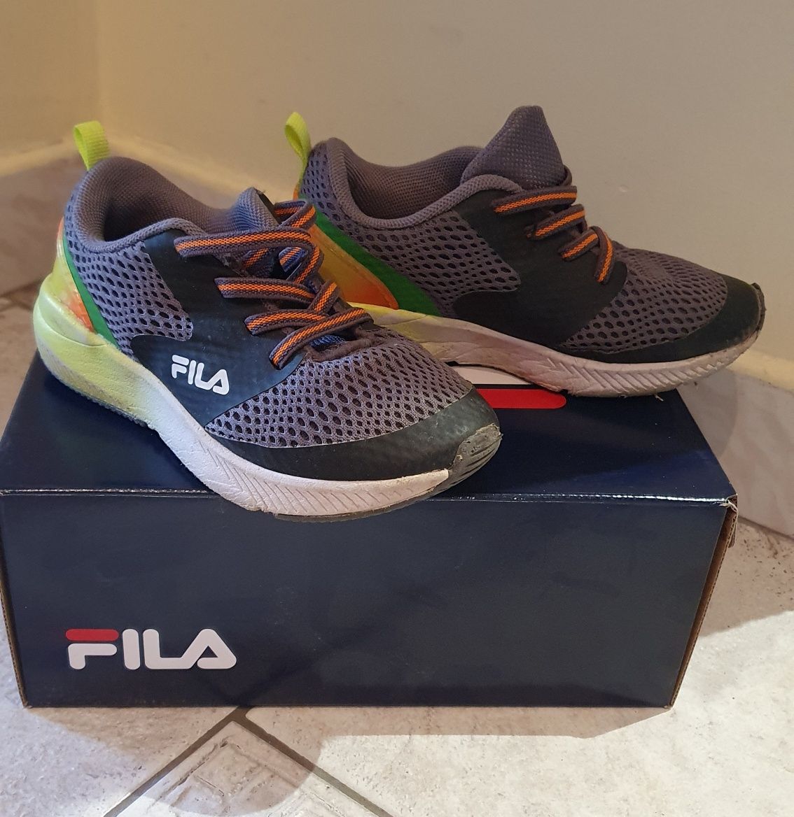 Buty chłopięce / sportowe Fila 27