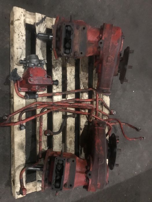 Двигун, коробка, бортові та інші запчастини Т-16 та Т -25