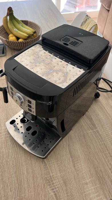 Maquina Café Delonghi Magnifica S Preta
