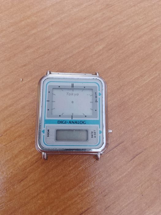 Zegarek antyk elektroniczny PRL