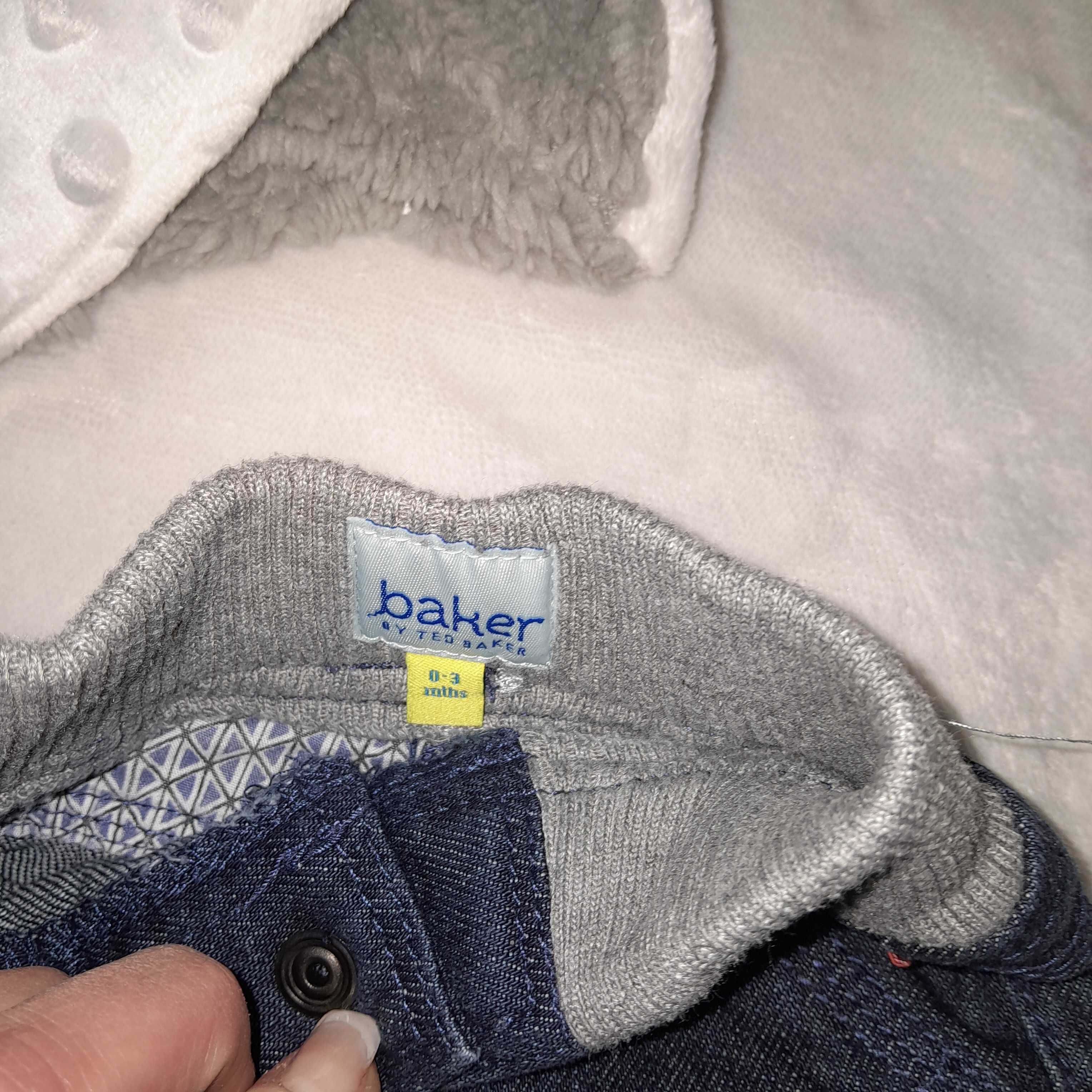 Granatowe spodnie jeansy Ted Baker 0-3m nowe