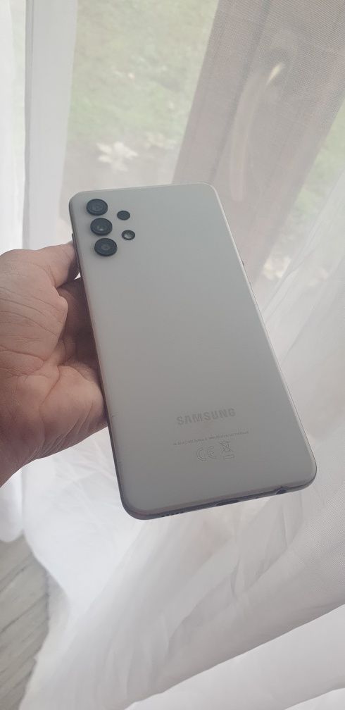 Sprzedam ślicznego Samsunga A32 5G biały