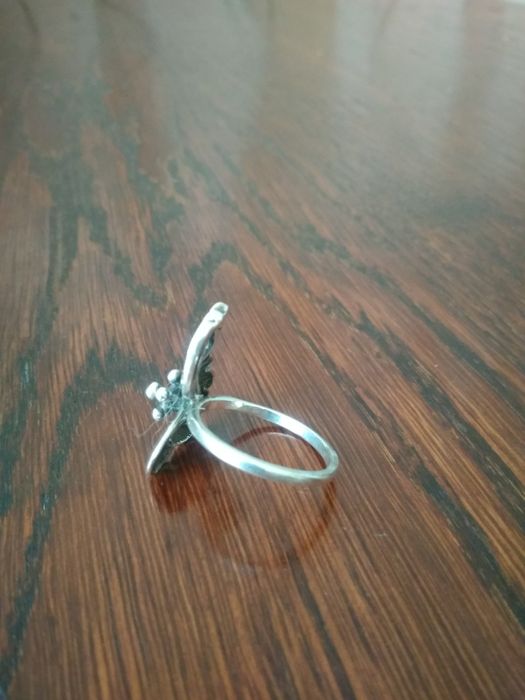 Продам серебряное кольцо