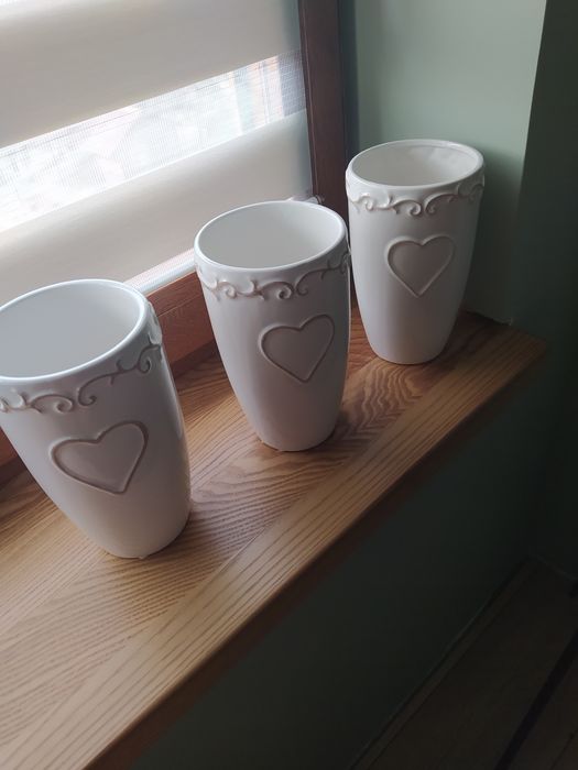 Wazon ecru 3 sztuki stan bardzo dobry