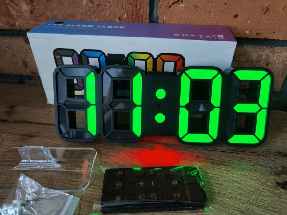 Zegar Budzik cyfrowy elektroniczny LED Duży 3D z Alarmem i Pilotem