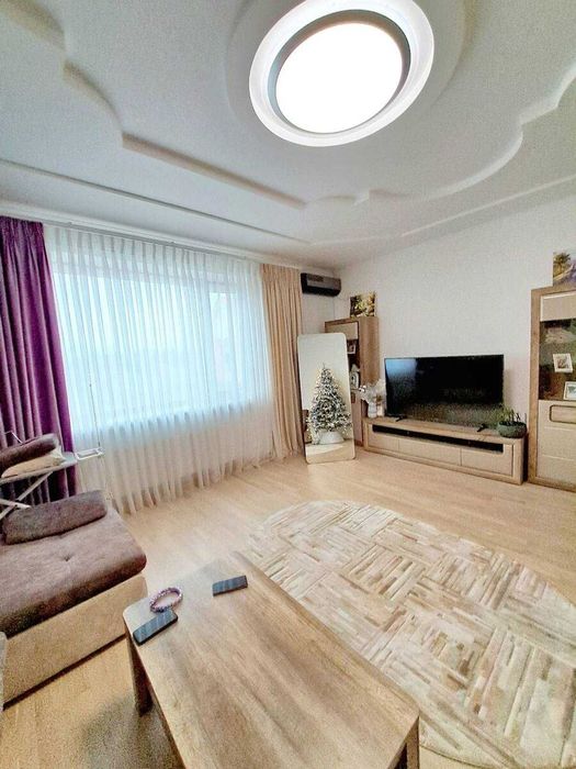 Продам сучасний будинок 350 м2 з меблями та технікою в Підгайцях.