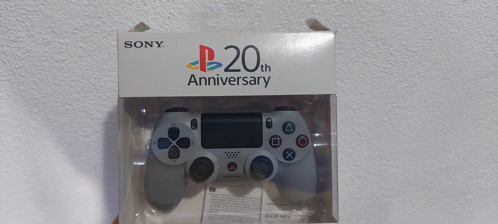 PS4 Dualshock 4  20th Anniversary