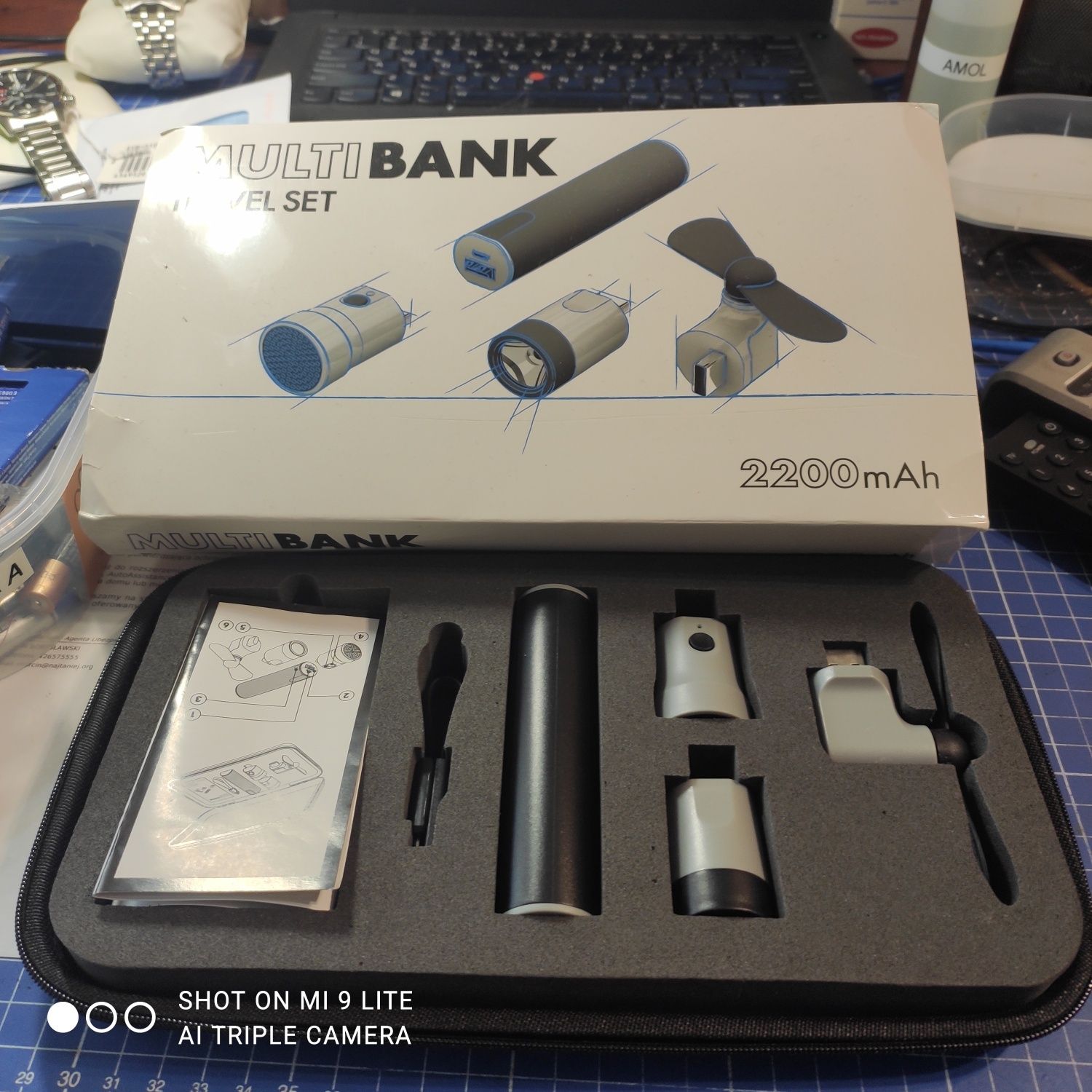 Zestaw podróżny. Powerbank, wentylator, wiatrak, głośnik blutow.,.