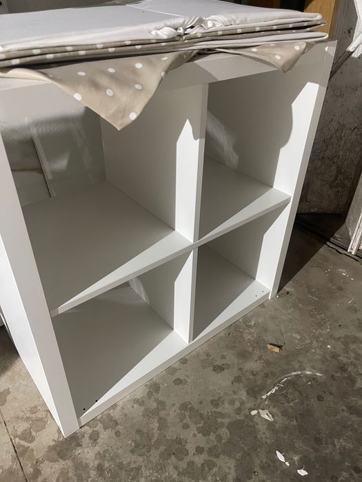Vendo móvel ikea com 4 caixas de arrumos