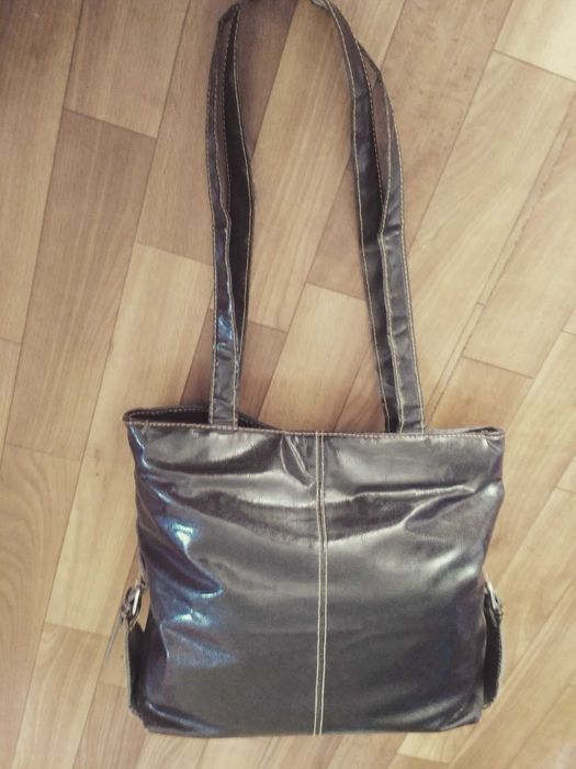 Сумка женская на молнии и длинных ручках