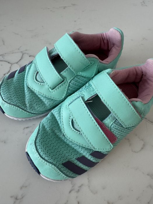 Кроссовки adidas детские