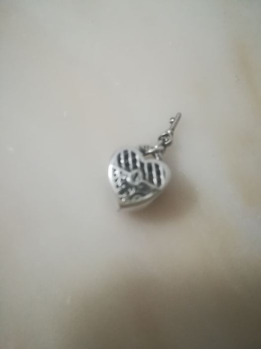 Pandora Love You Lock conta coração Prata