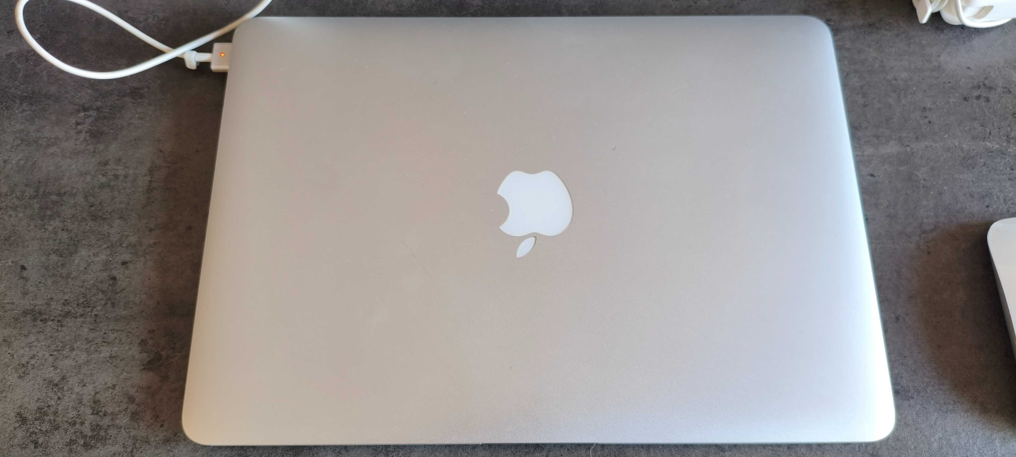 MacBook Air 13" – 2012 – i5 1.8 GHz – 4 GB RAM – SSD 128 GB – Catalina