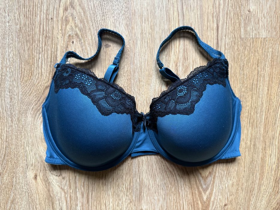 Biustosz 85E Hunkemoller