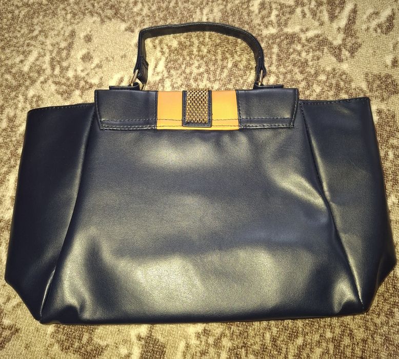 Женская сумка с искусственной кожи