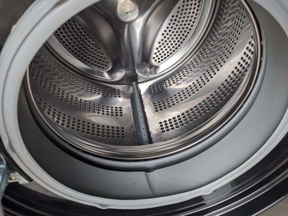 Пральна машина LG 8 kg 1400 об/хв з функцією Пар Б/В WD14376FD