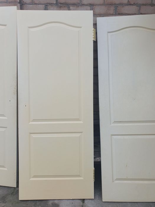 Двери межкомнатние б/у канатки