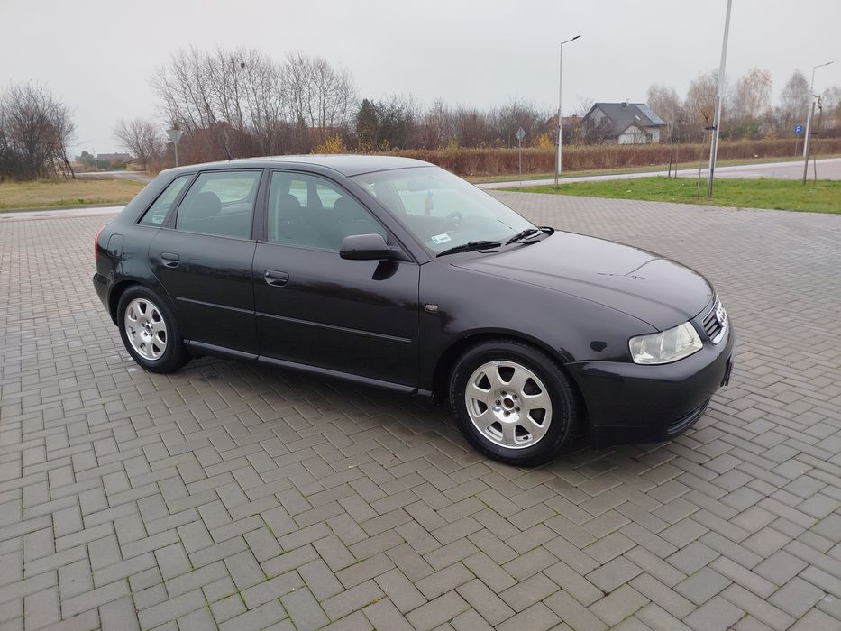 **A3 8L 1.6 Benzyna Gaz sekwencja Rok 2001 *** 5 drzwi ***