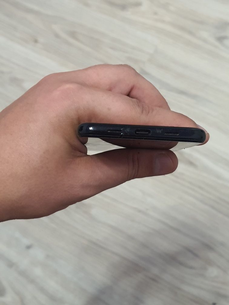 Google pixel 3a 4/64 E-sim