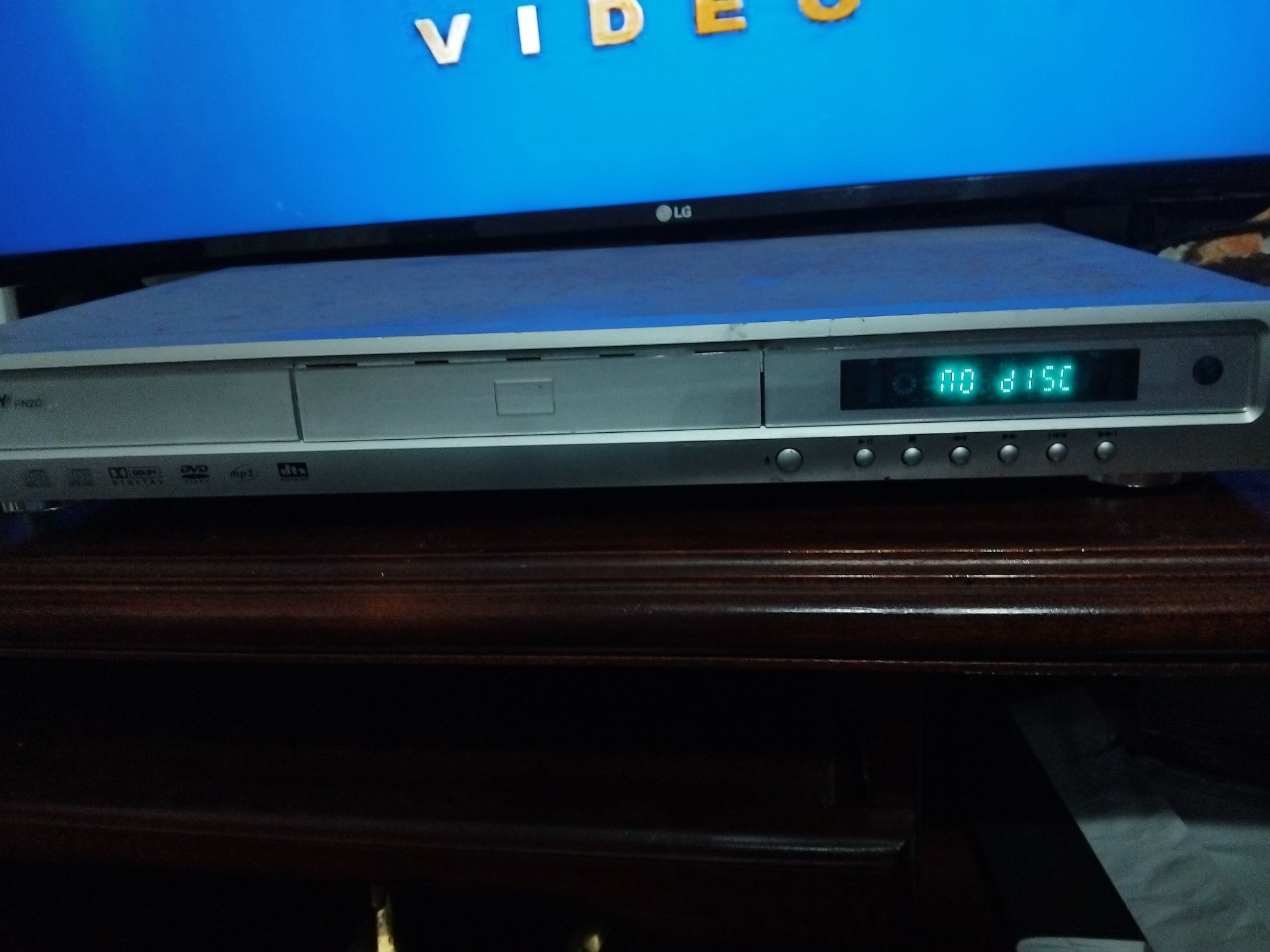 Leitor de DVDs BLUESKY funcional