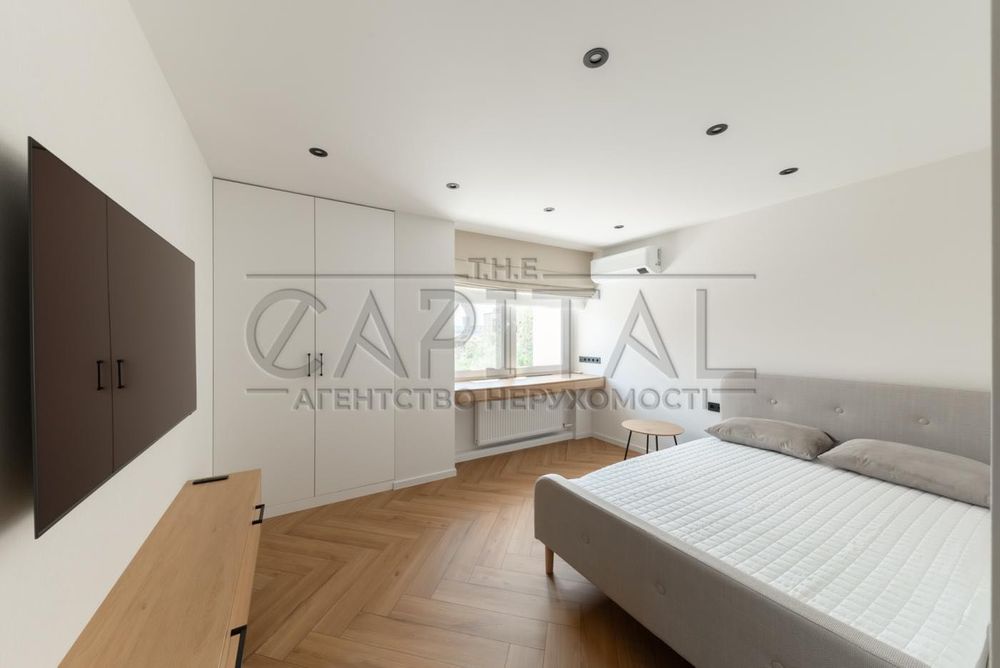 Продаж 4-кімнатної квартири 109м2 в центрі Києва вул. Антоновича