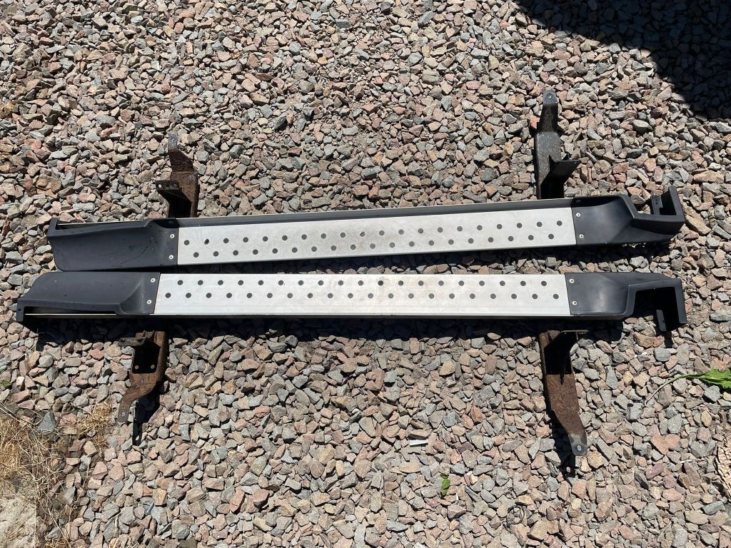 Progi Stopnie Boczne Suzuki Grand Vitara 2 II 05-14r  3 D