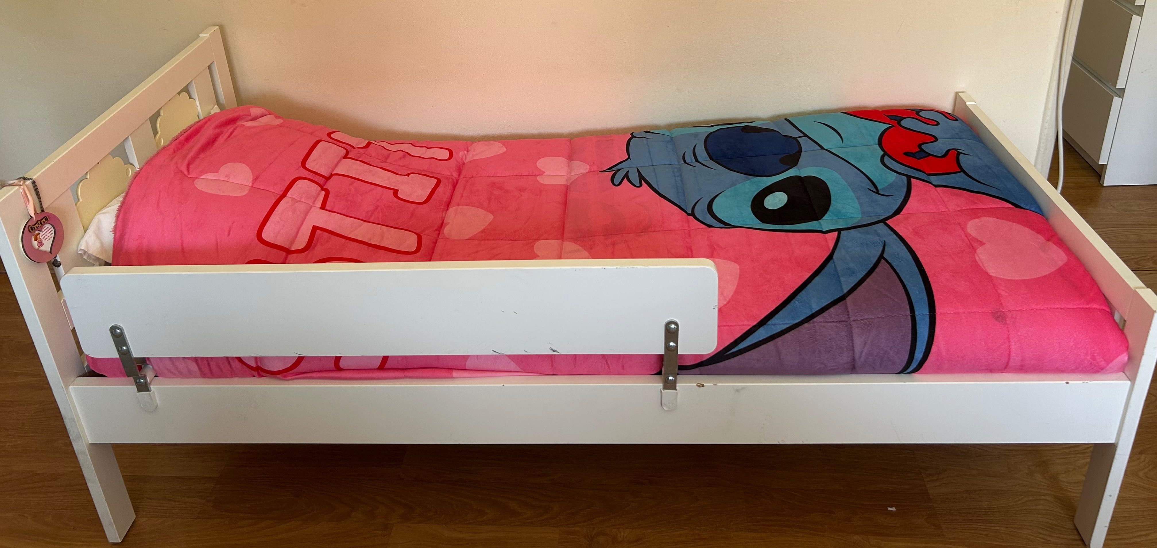 Cama de  criança branca