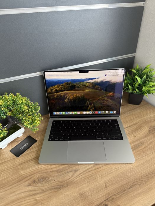 Apple MacBook Pro 14    16/512 GB ! M3 ! Новий !