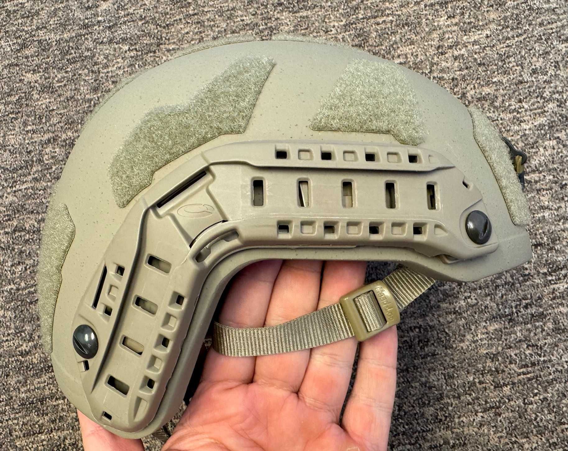 Ops-Core FAST RF1 High Cut Helmet Tan z pokrowcem Ops-Core MultiCam
