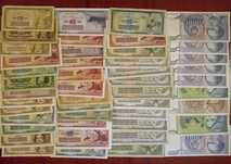 Sprzedam dwa zestawy banknotów
