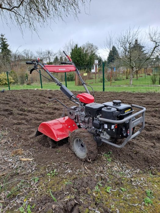 Usługi glebogryzarką