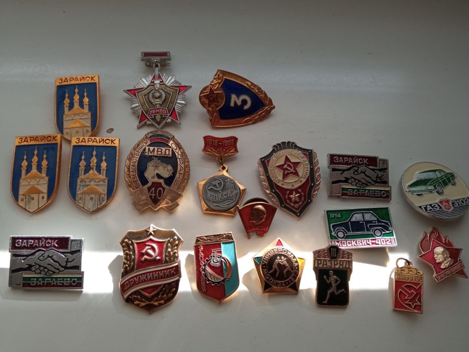 Продам значки СССР