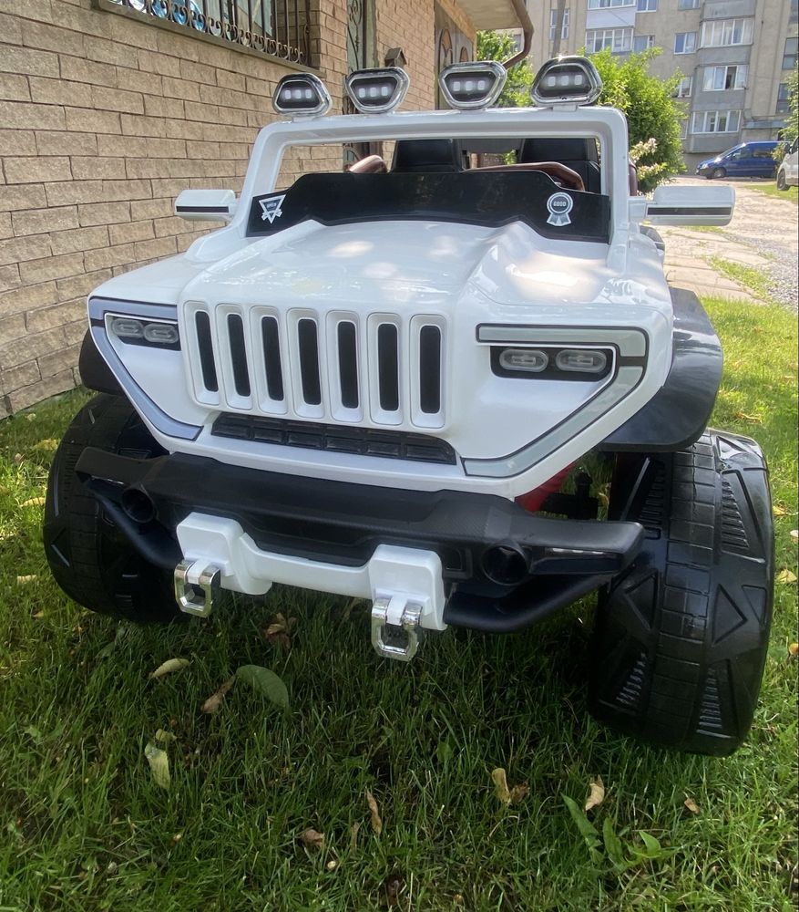 Електроавтомобіль джип двохмісний bambi M Jeep